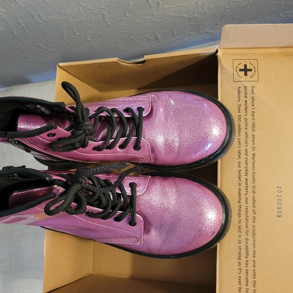Dr. Martens Glitter Boot Girls Size 4